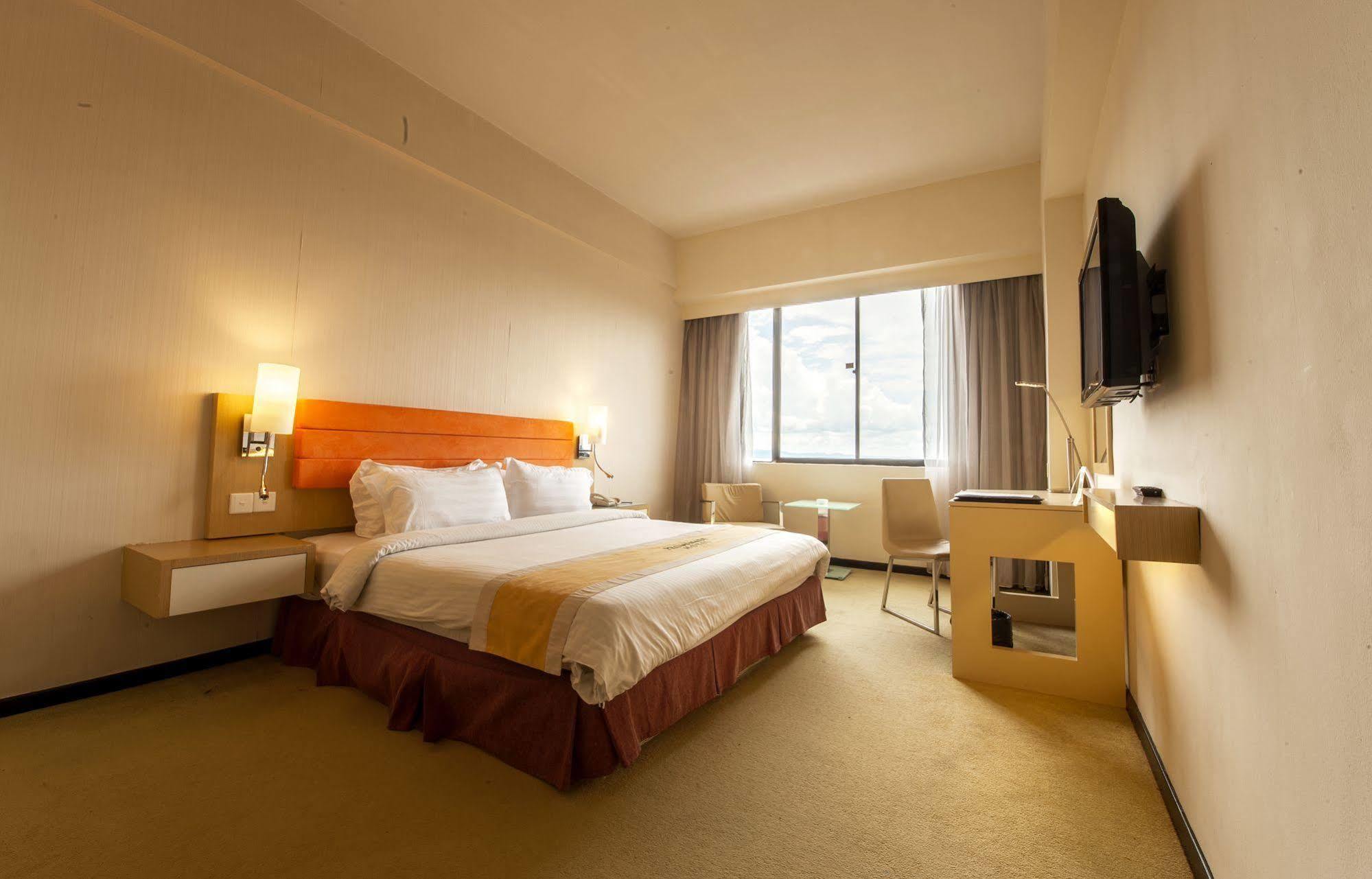 Borneo Royale Hotel Tawau Zewnętrze zdjęcie