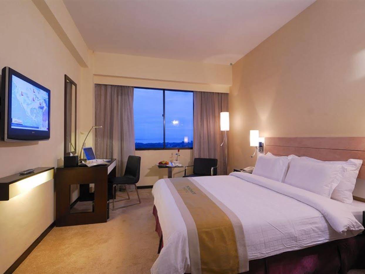 Borneo Royale Hotel Tawau Zewnętrze zdjęcie